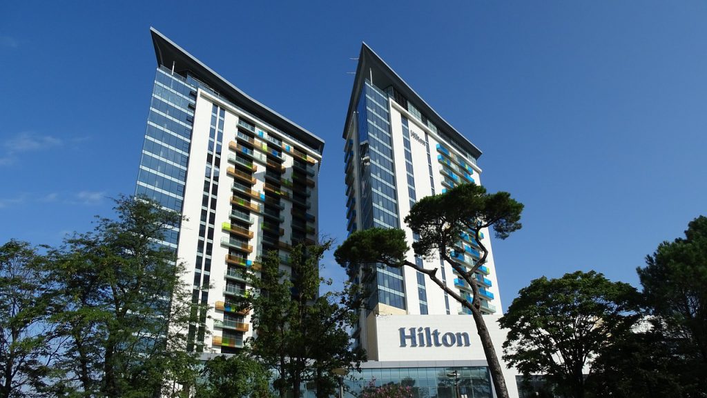 Trouver Numéro en Suisse | Comment contacter les Hôtels Hilton ?